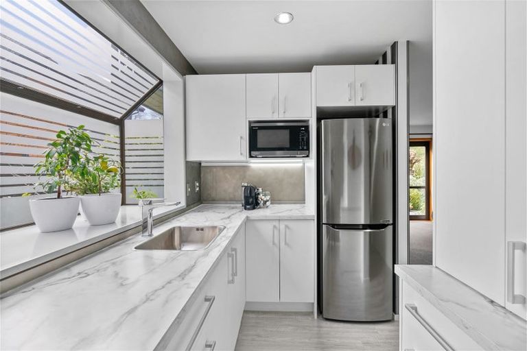 Photo of property in 4/27 Darvel Street, Riccarton, Christchurch, 8011