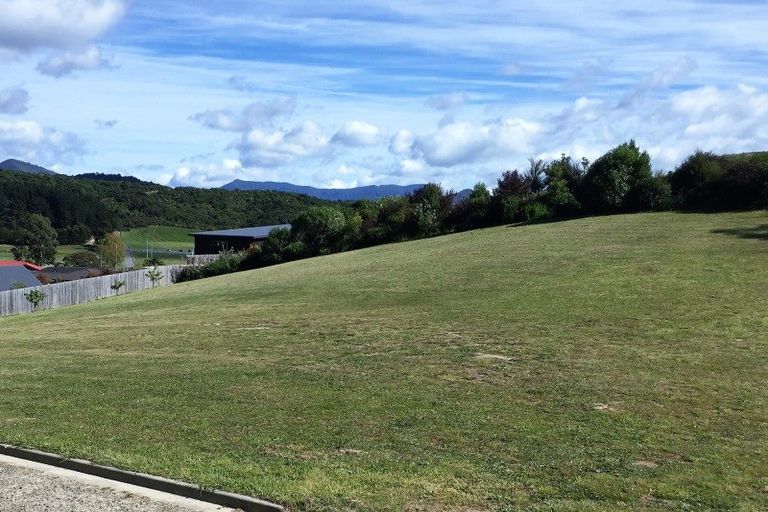 Photo of property in 7 Fantail Heights, Picton, 7220