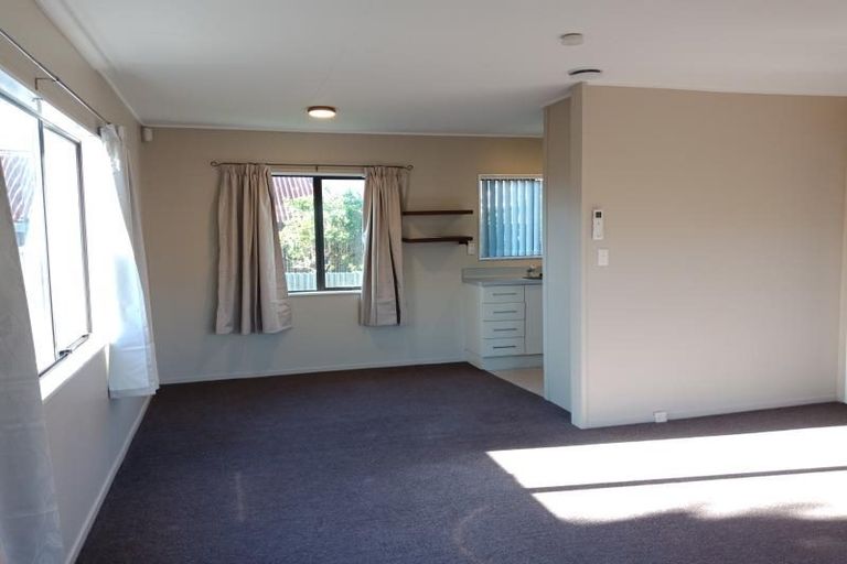 Photo of property in 2/61 Wakefield Street, Alicetown, Lower Hutt, 5010