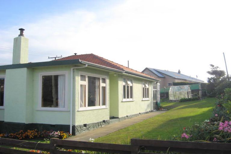 Photo of property in 1 Roxby Street, South Hill, Oamaru, 9400