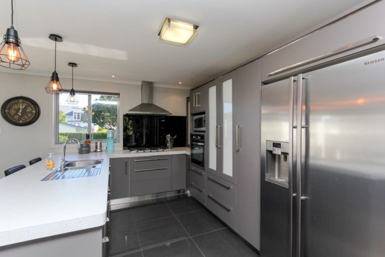 Photo of property in 250 Coronation Avenue, Welbourn, New Plymouth, 4310