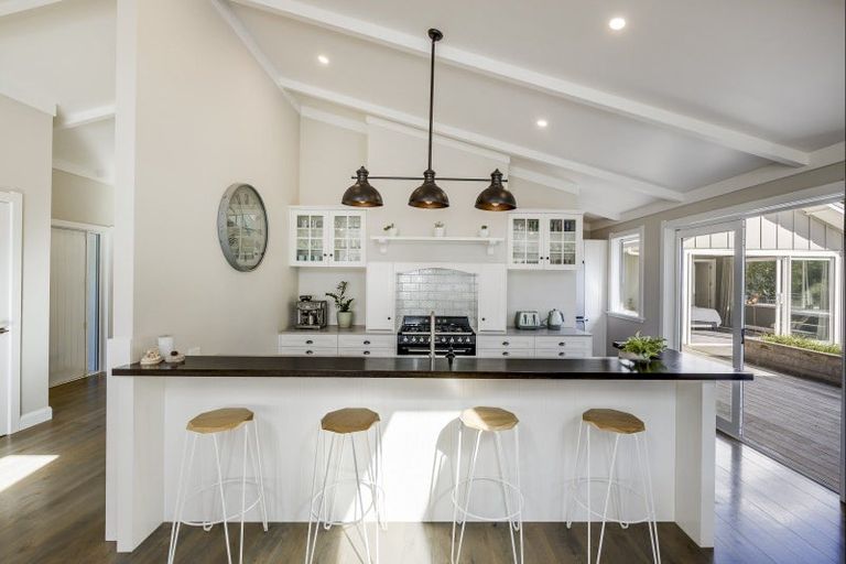 Photo of property in 22 Taruna Place, Havelock North, 4130