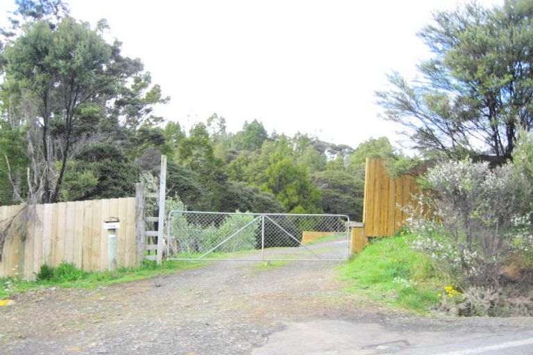 Photo of property in 704 Huia Road, Parau, Auckland, 0604