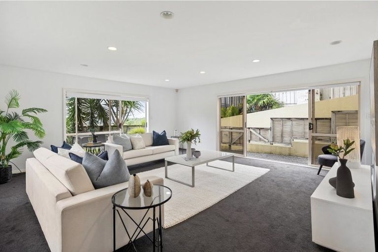 Photo of property in 1/25 Churchill Road, Murrays Bay, Auckland, 0630