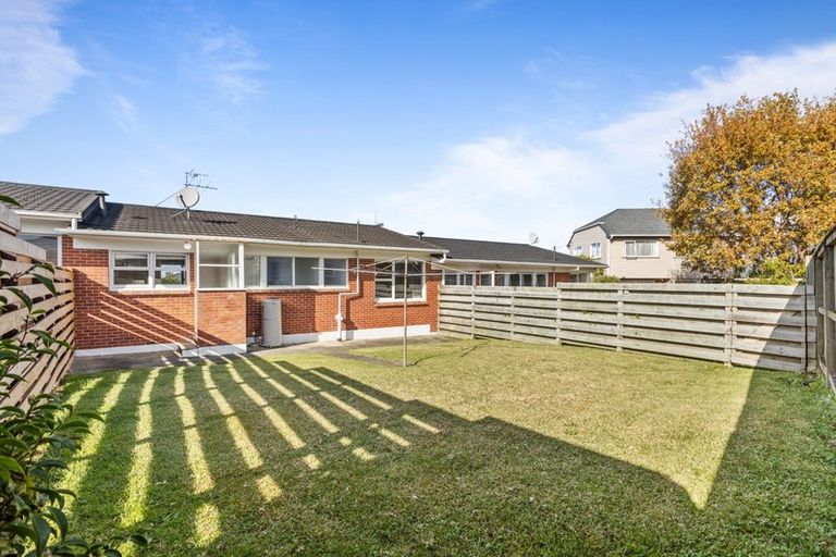 Photo of property in 2/3 Stanley Avenue, Milford, Auckland, 0620