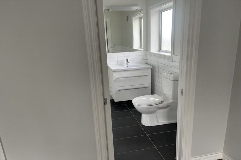 Photo of property in 2/231 The Terrace, Wellington Central, Wellington, 6011