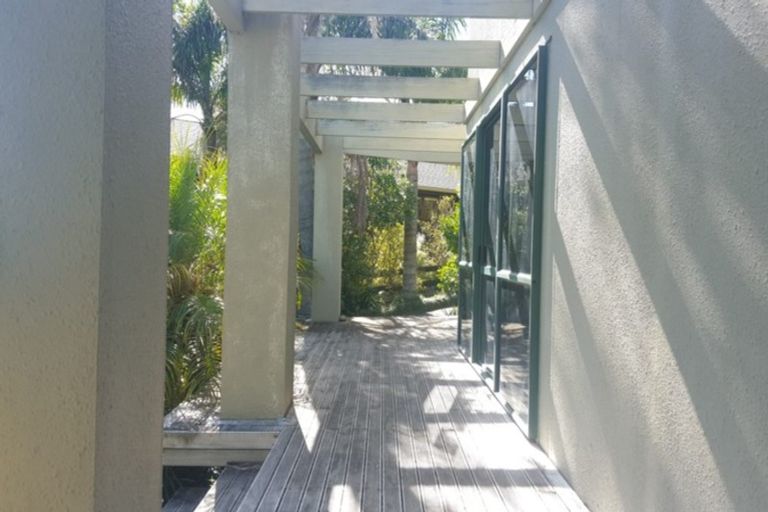 Photo of property in 27 Bushlands Park Drive, Albany, Auckland, 0632