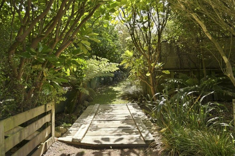 Photo of property in 132 Maui Pomare Road, Nikau Valley, Paraparaumu, 5032