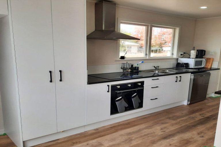 Photo of property in 8 Tango Place, Henderson, Auckland, 0610