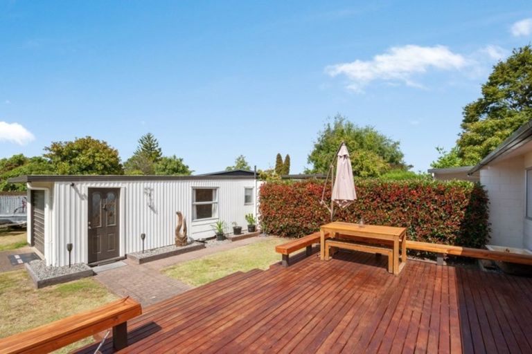 Photo of property in 13 Candu Lane, Kinloch, Taupo, 3377