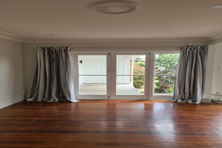 Photo of property in 43 Shirley Avenue, Papakura, 2110