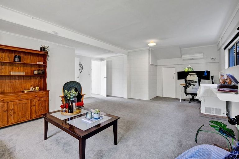 Photo of property in 86 Blake Street, Waitara, 4320