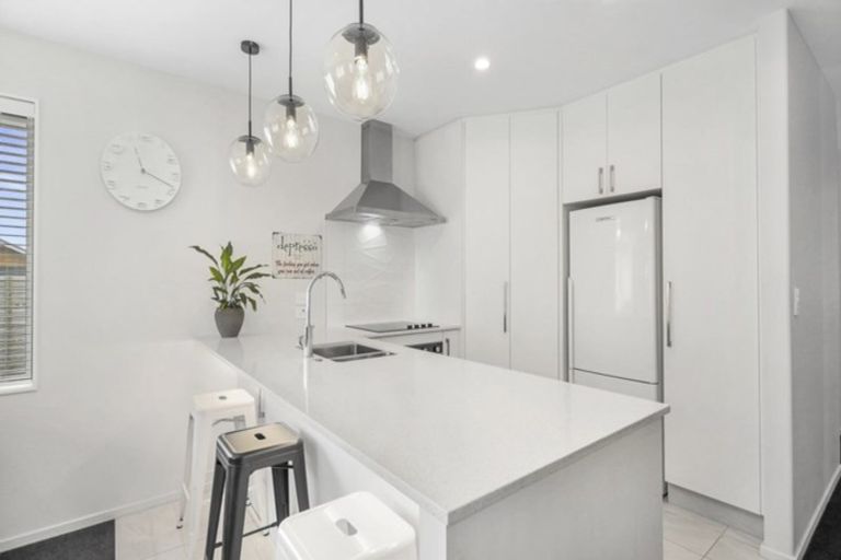 Photo of property in 2 Annie Jane Close, Rolleston, 7614