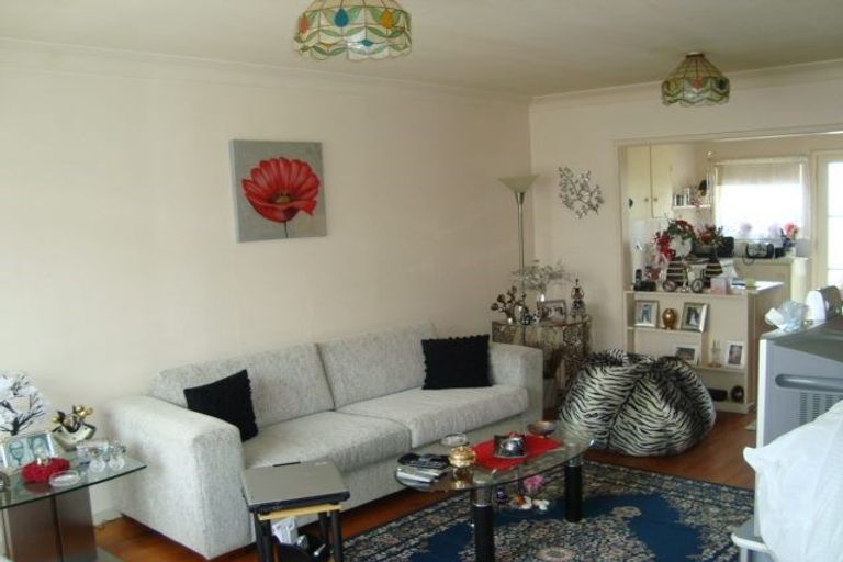 Photo of property in 4/3 Evelyn Place, Hillcrest, Auckland, 0627