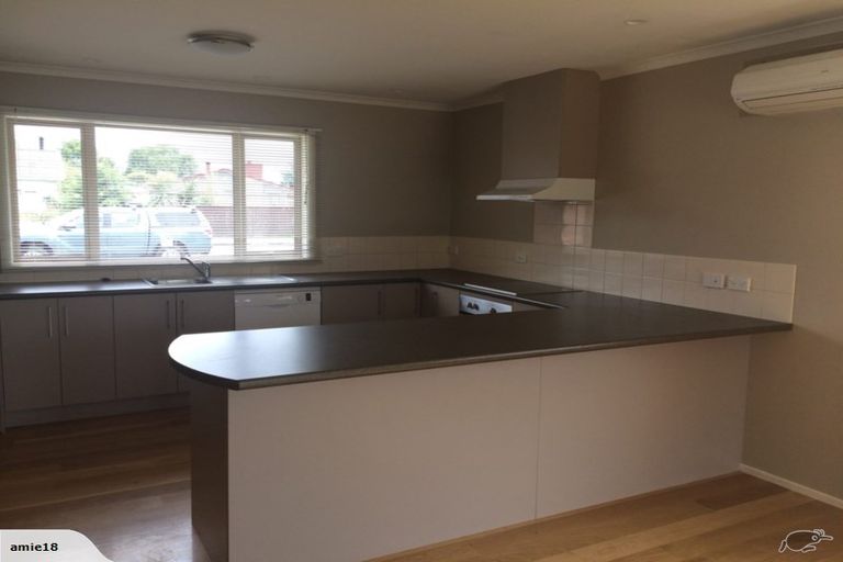 Photo of property in 41 Factory Road, Belfast, Christchurch, 8051