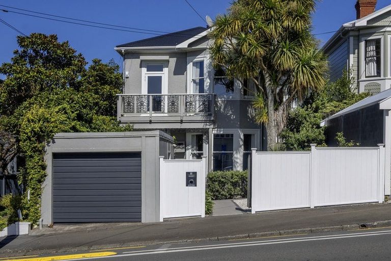 Photo of property in 15 Park Street, Thorndon, Wellington, 6011