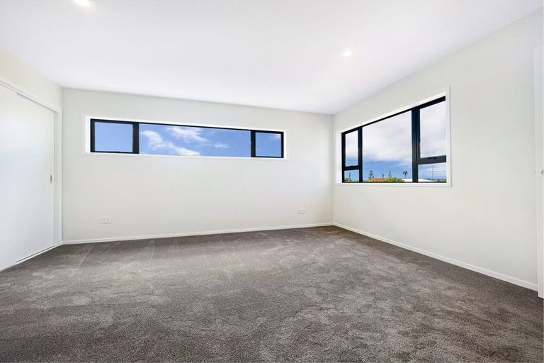Photo of property in Peninsula Primary School, 61 Wharf Road, Te Atatu Peninsula, Auckland, 0610