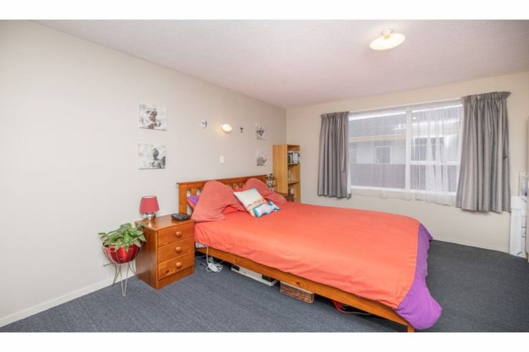 Photo of property in 1/41 Oldwood Street, Bishopdale, Christchurch, 8053