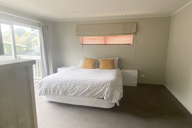 Photo of property in 43 Redwood Drive, Massey, Auckland, 0614