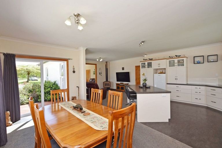 Photo of property in 674 Ryal Bush Wallacetown Road, Wallacetown, Invercargill, 9874