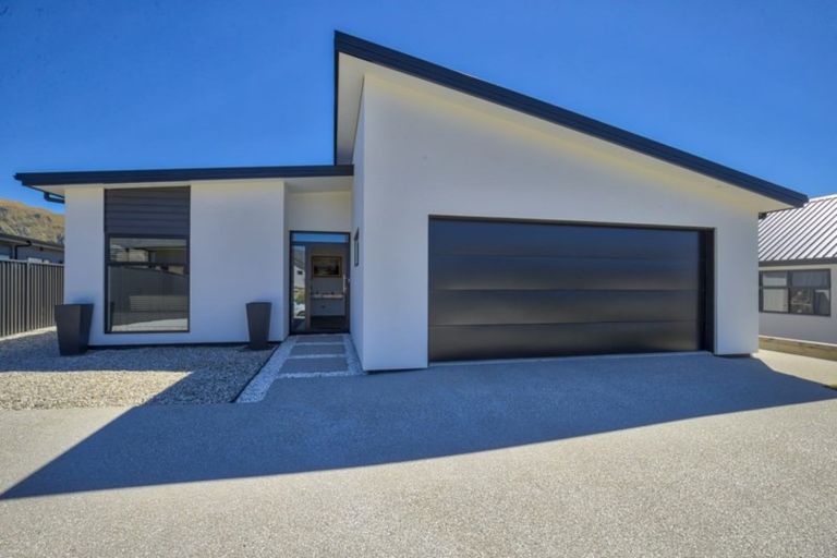 Photo of property in 81 Infinity Drive, Wanaka, 9305