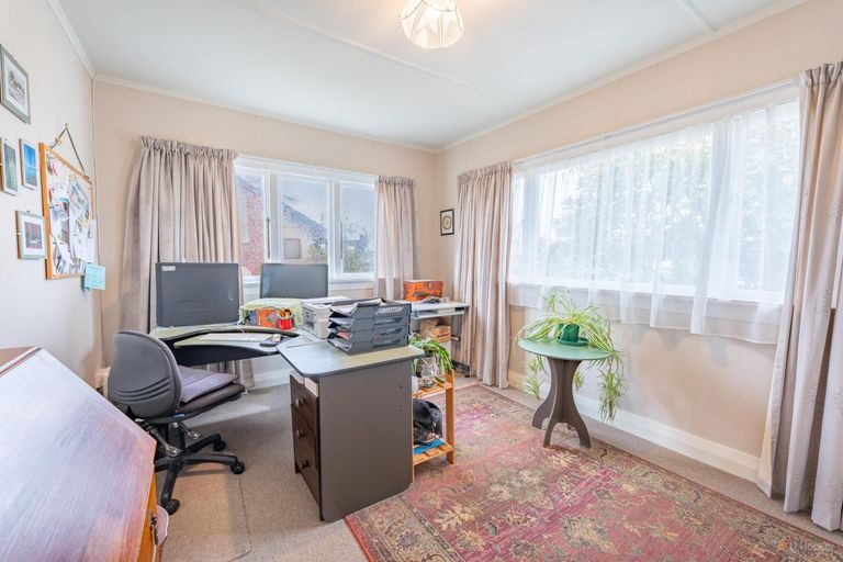 Photo of property in 8 Moorhouse Street, Waimate, 7924