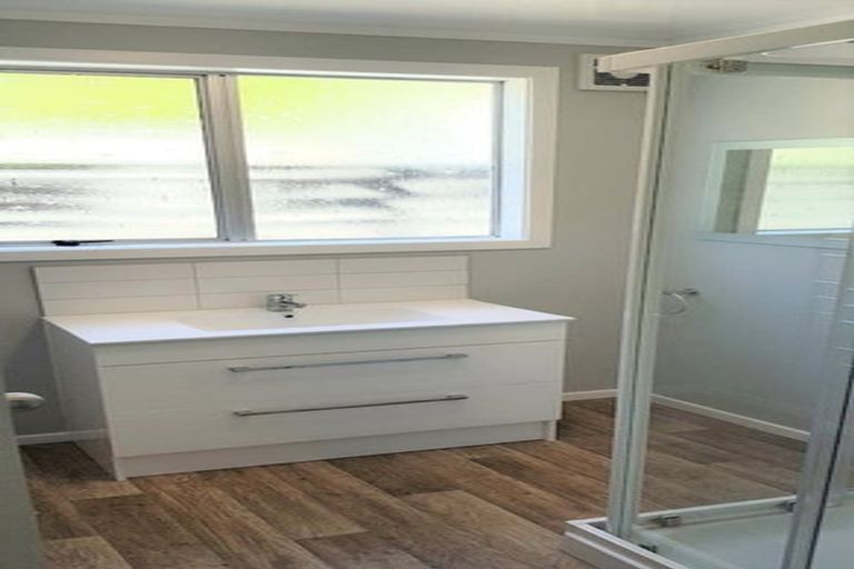 Photo of property in 1/80 Airlie Road, Plimmerton, Porirua, 5026