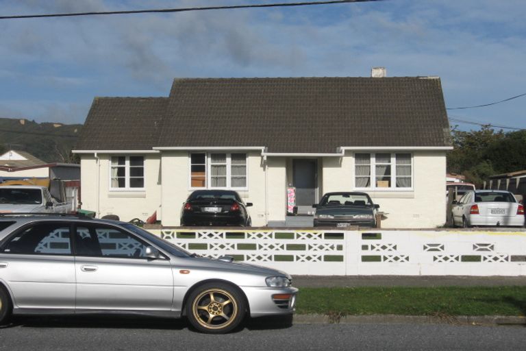Photo of property in 8 Kowhai Street, Naenae, Lower Hutt, 5011