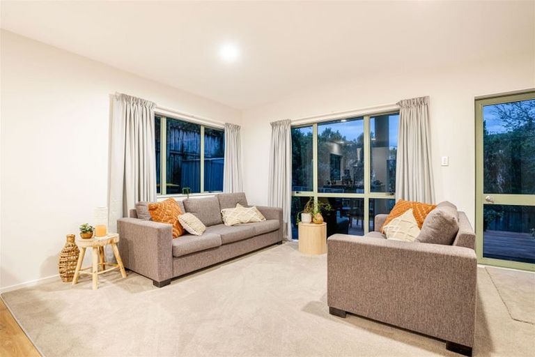 Photo of property in 153d Colwill Road, Massey, Auckland, 0614