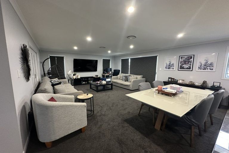 Photo of property in 190 Pacific Drive, Fitzherbert, Palmerston North, 4410