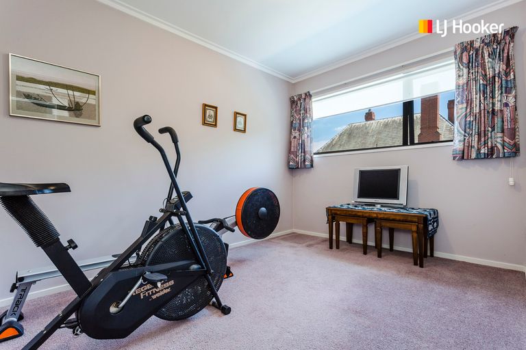 Photo of property in 24 Balmacewen Road, Maori Hill, Dunedin, 9010
