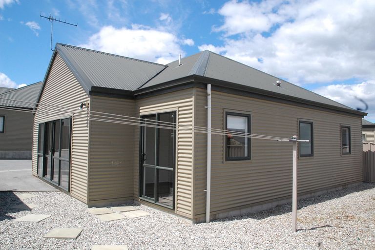 Photo of property in 8b Mckellar Court, Cromwell, 9310