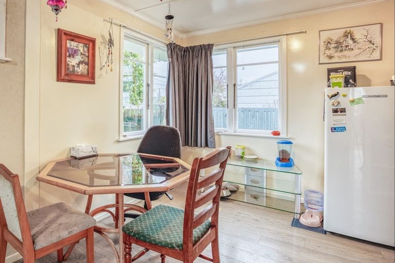 Photo of property in 89 Cameron Crescent, Masterton, 5810