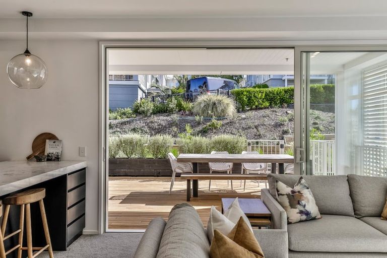 Photo of property in 109 Hibiscus Drive, Orewa, 0931