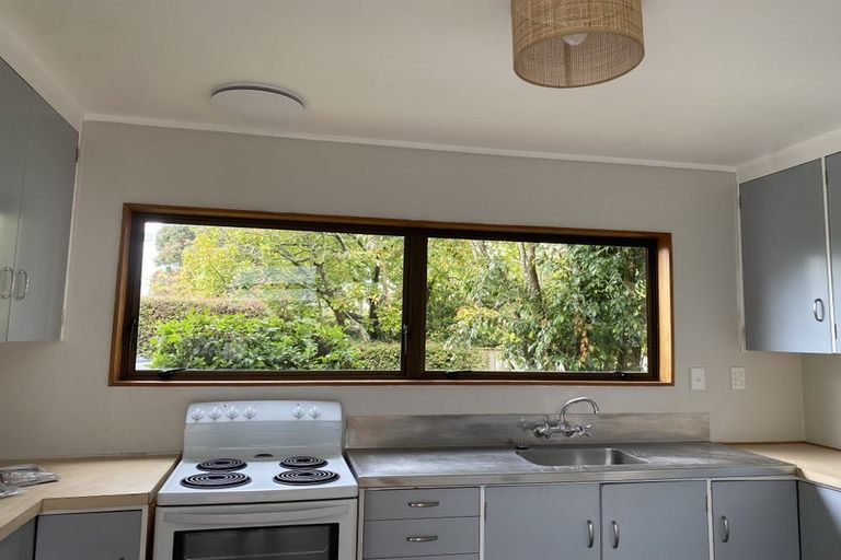 Photo of property in 5/25a Beach Road, Te Atatu Peninsula, Auckland, 0610