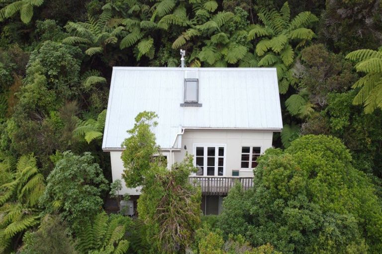 Photo of property in 166 Seddon Street, Naenae, Lower Hutt, 5011