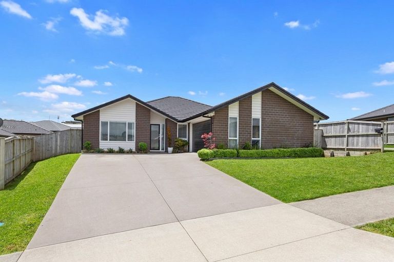 Photo of property in 72 Hillpark Drive, Pokeno, 2402