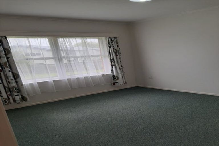 Photo of property in 1/28 Hemi Street, Narrow Neck, Auckland, 0622