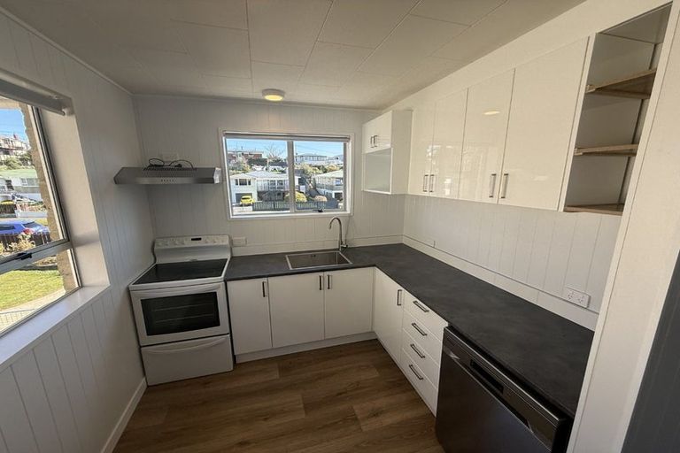 Photo of property in 4a Elwyn Crescent, Green Island, Dunedin, 9018