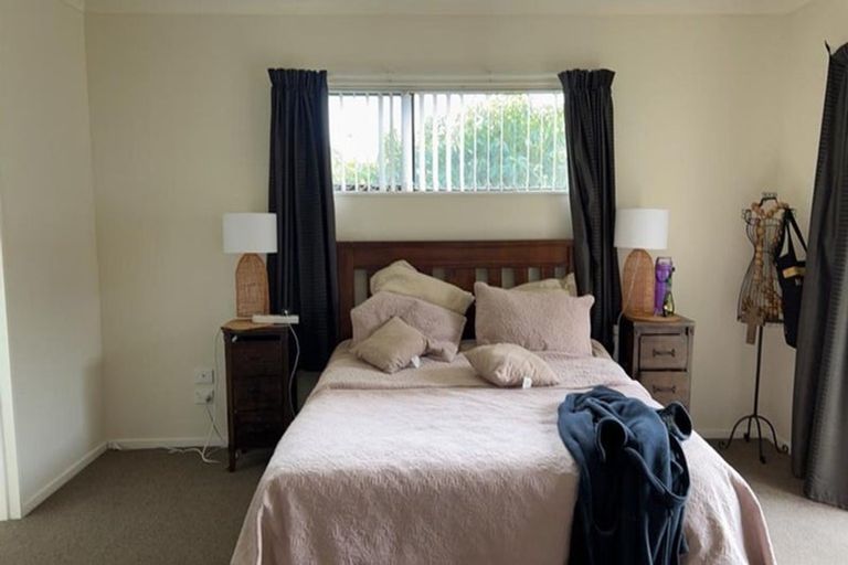 Photo of property in 14 Gandalf Crescent, Paraparaumu, 5032