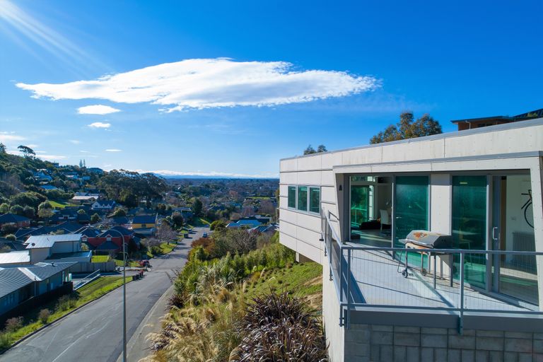 Photo of property in 1 Stonehaven Terrace, Hillsborough, Christchurch, 8022