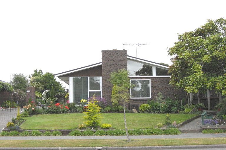 Photo of property in 10 Ashwood Street, Parklands, Christchurch, 8083