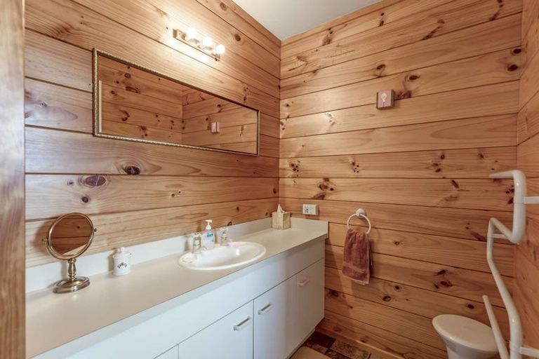 Photo of property in 6 Poutama Place, Tawhero, Whanganui, 4501