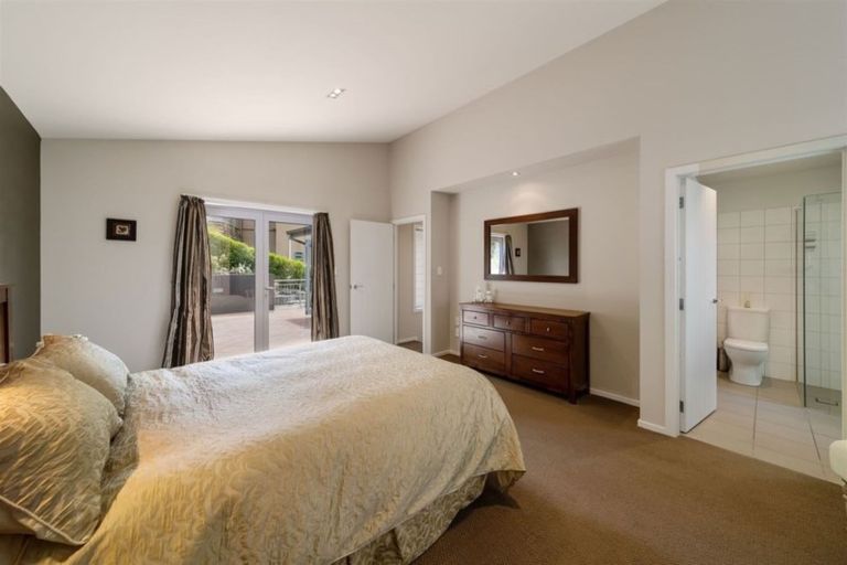 Photo of property in 69a Hensman Road, Queenstown, 9300