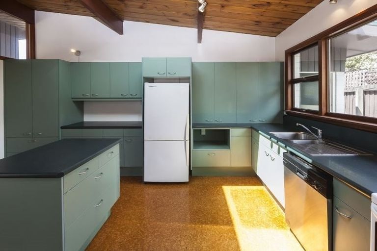 Photo of property in 4 Saint Winifreds Place, Bryndwr, Christchurch, 8052