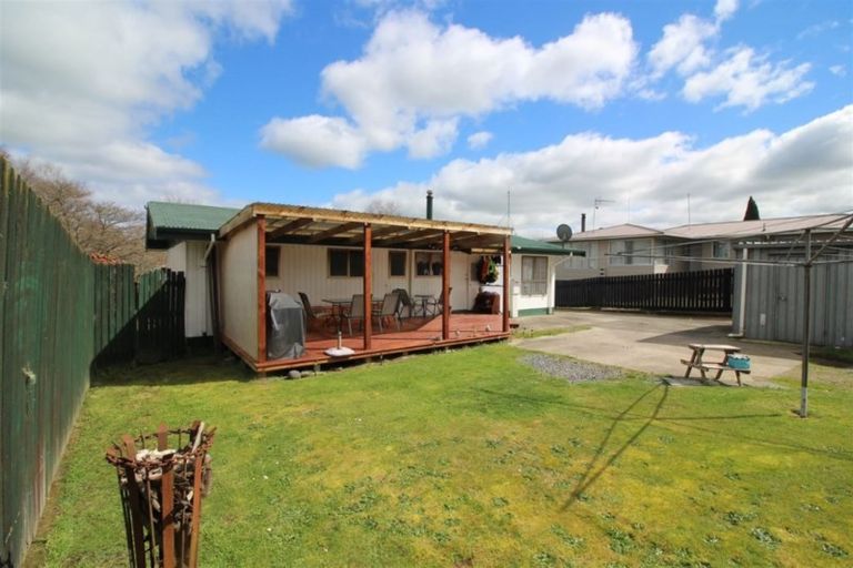 Photo of property in 13 Thompson Street, Tokoroa, 3420