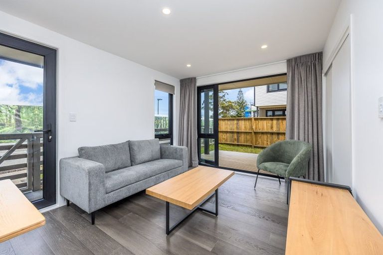 Photo of property in 87 Te Puketoka Lane, Mangere, 2022