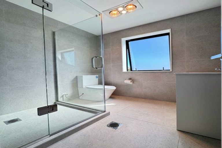 Photo of property in 9a Pukeroa Place, Papakura, 2110