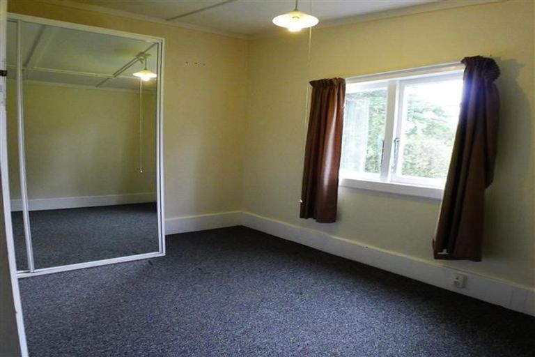 Photo of property in 225 Hanham Road, Kumeu, 0891