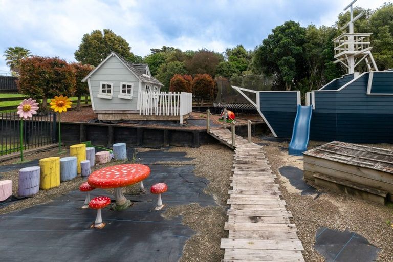 Photo of property in 16 Burberry Road, Karaka, Drury, 2578